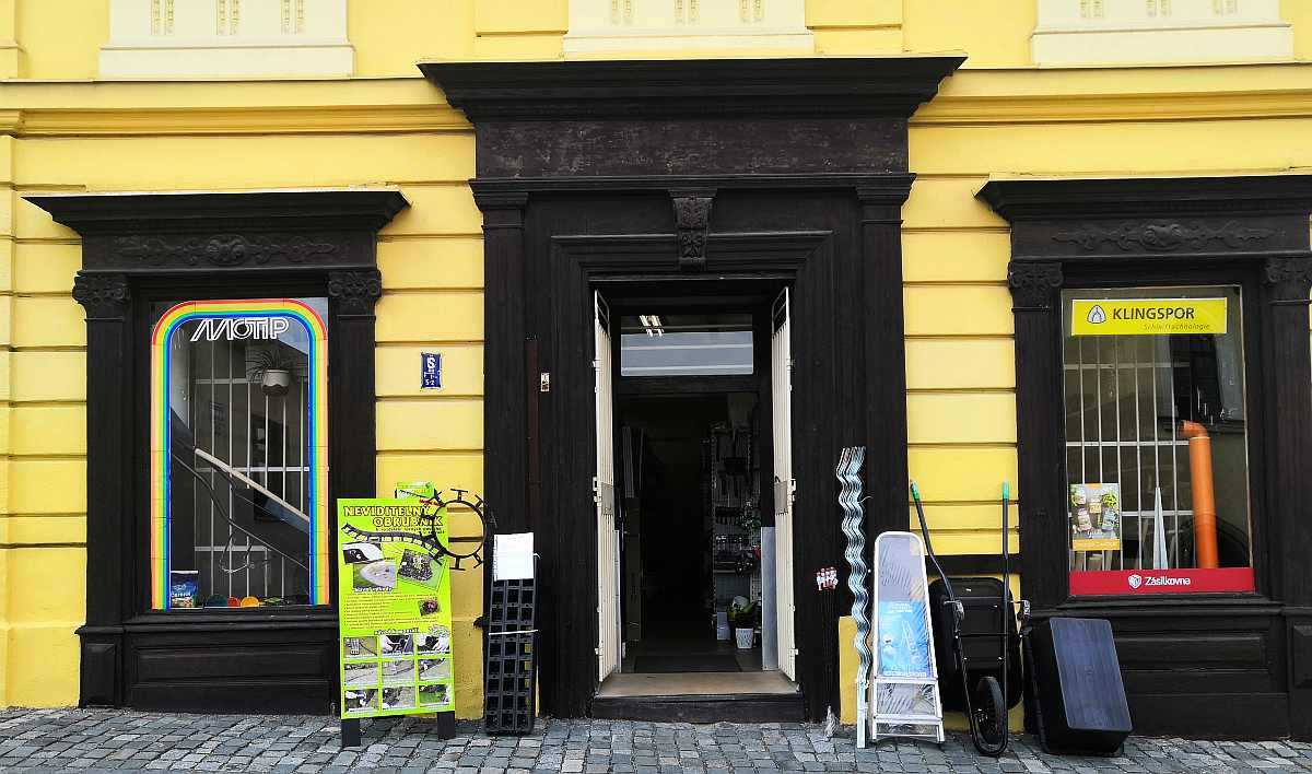 Textilní galenterie - železářství - zásilkovna Příbor