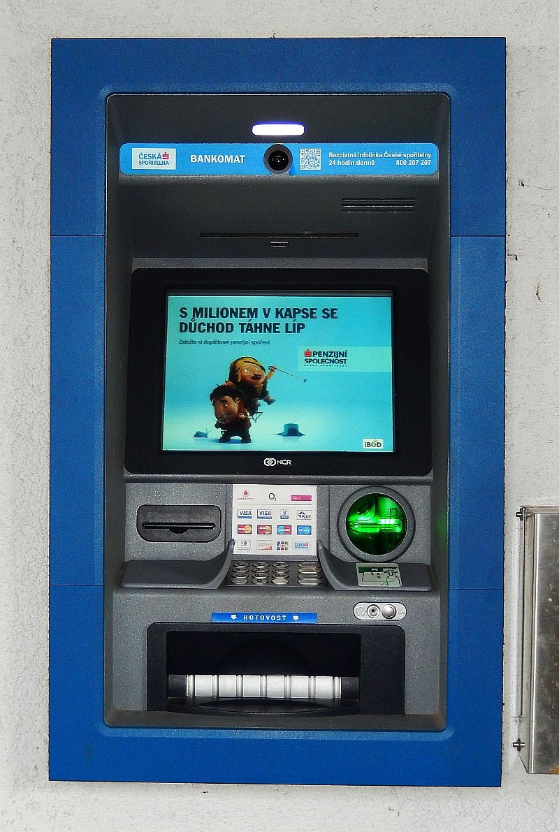 Bankomat Česká spořitelna ulice Místecká u prodejny potravin Bankomat Česká spořitelna ulice Místecká u prodejny potravin