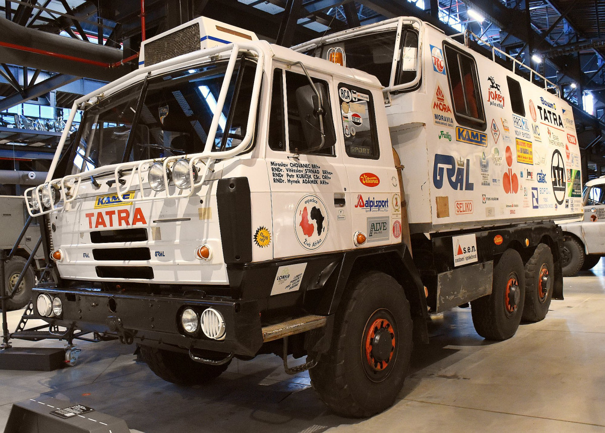 TATRA 815