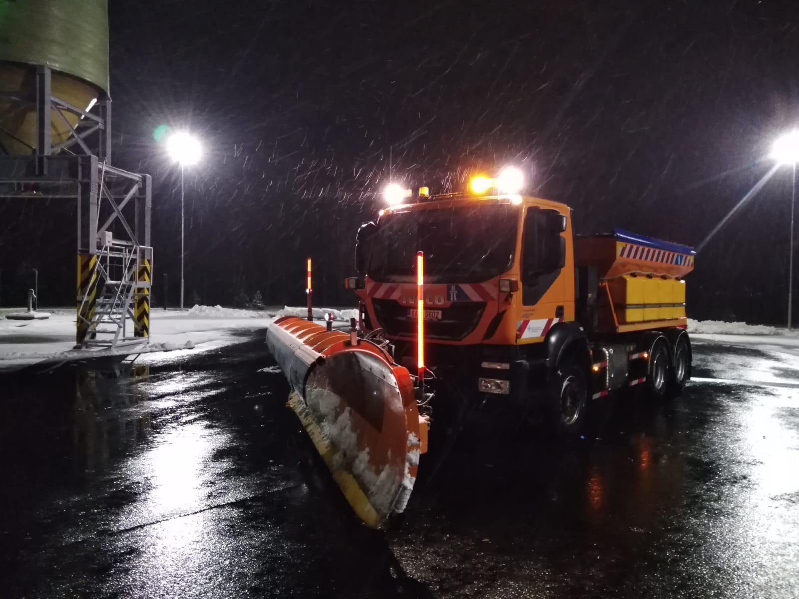 ŘSD má na zimu 55 000 tun soli, poprvé nasadí nové sypače se speciálními tryskami