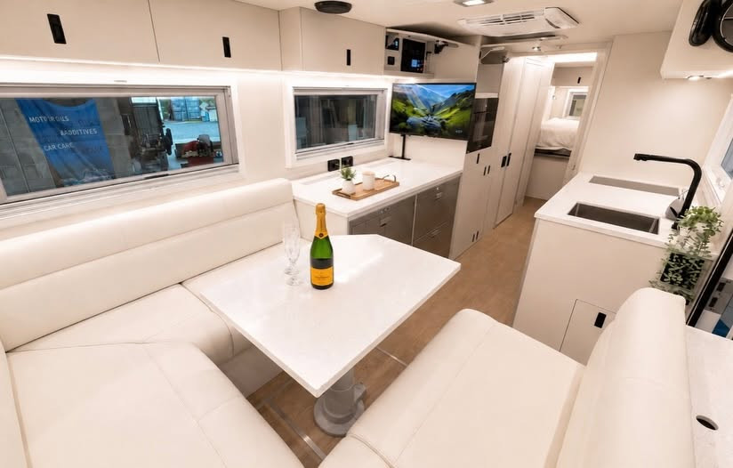 SLRV představil ultimátní expediční speciál Tatra Phoenix 8×8