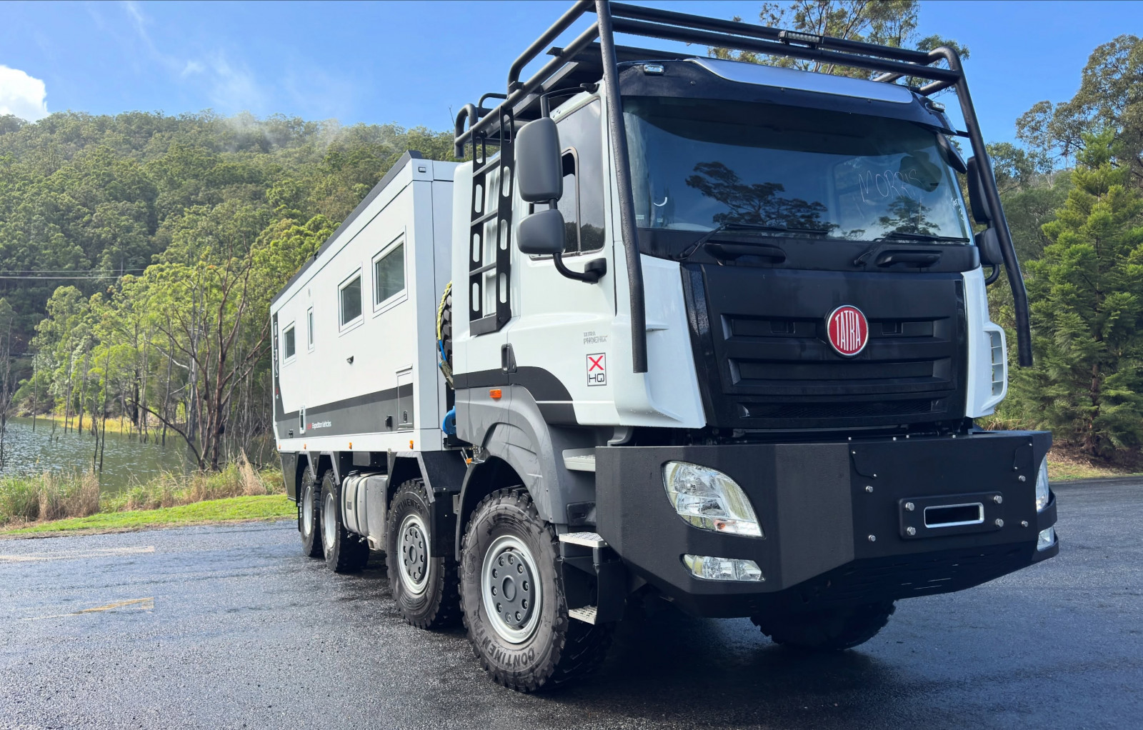 Australský SLRV představil ultimátní expediční speciál Tatra Phoenix 8×8