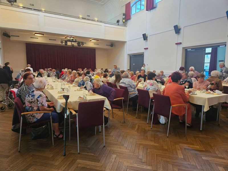 Příbor oslavil Den seniorů. Nechyběla hudba, zpěv ani tanec